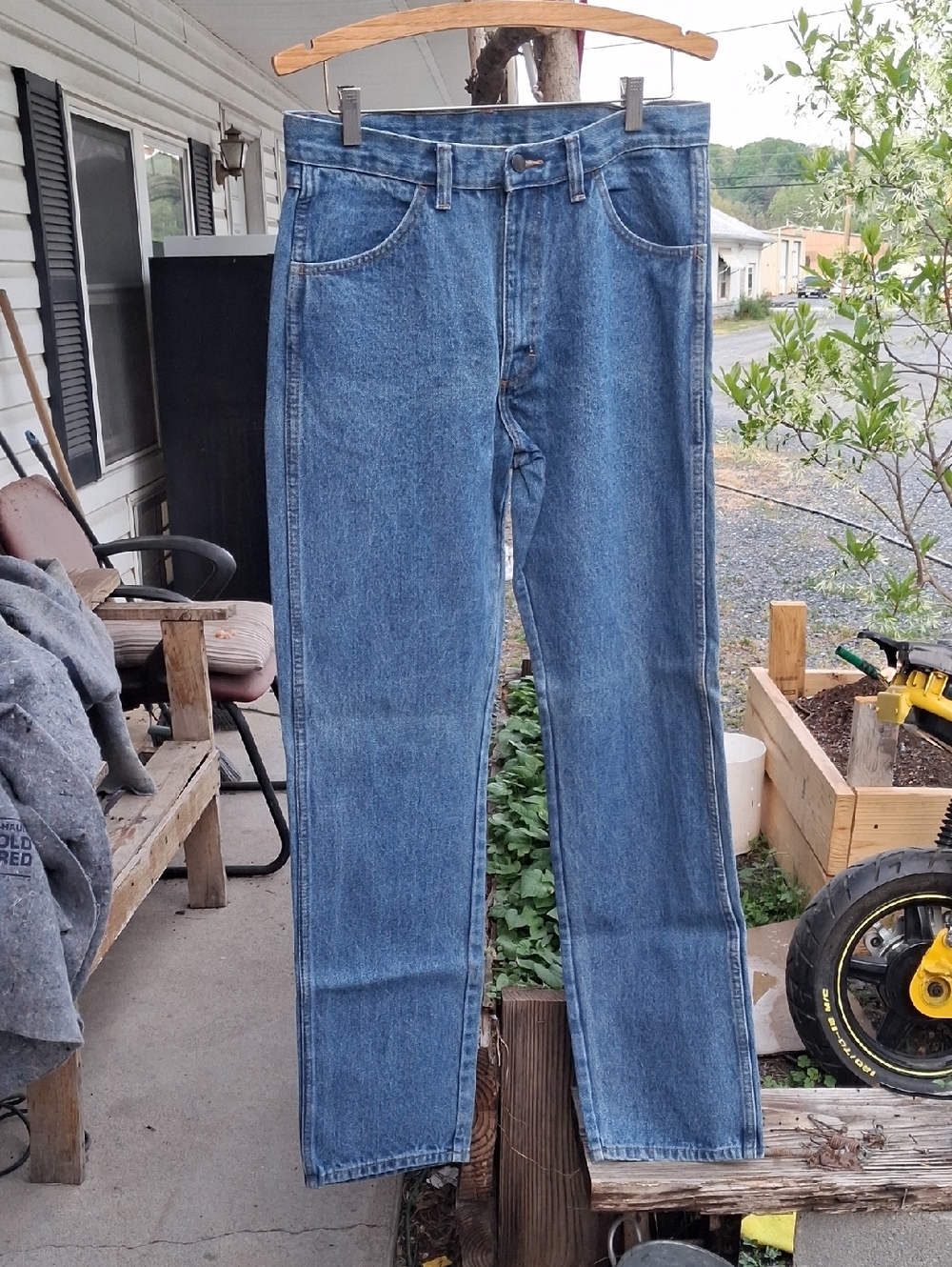 Wrangler Rustler Men's Straight-Leg Denim Jeans in Blue